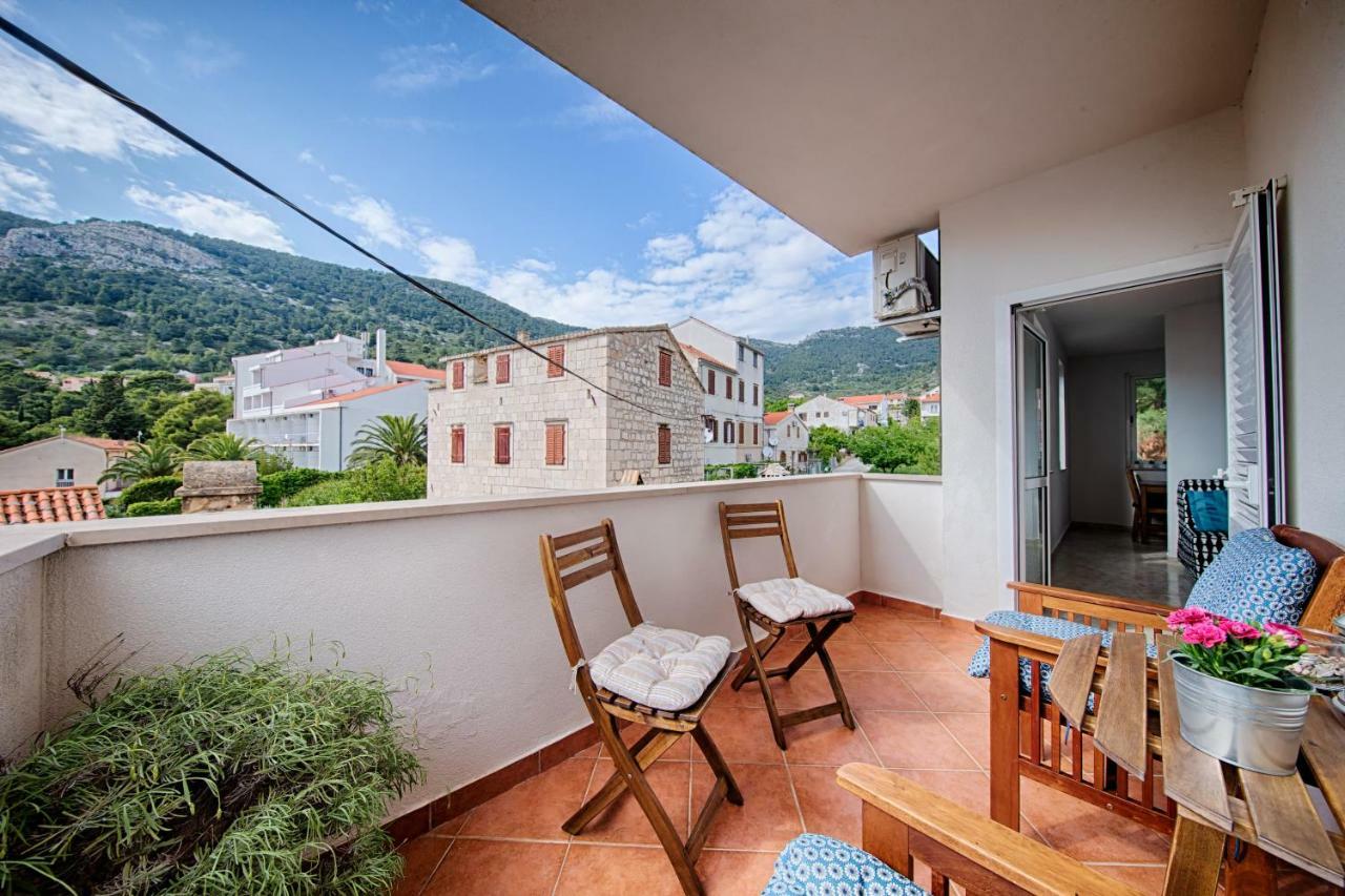 Apartments Marinkovic Komiža Eksteriør billede