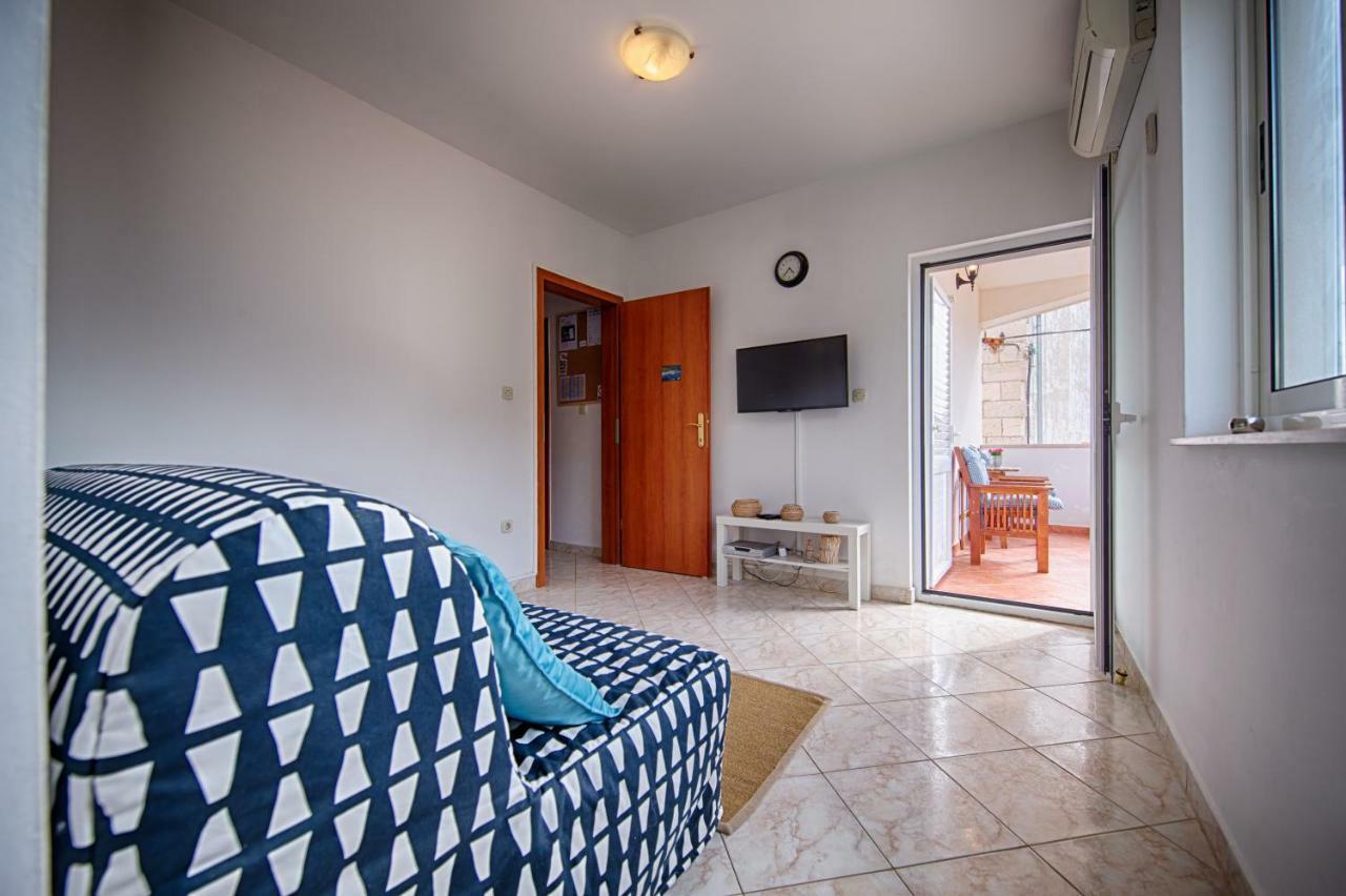 Apartments Marinkovic Komiža Eksteriør billede